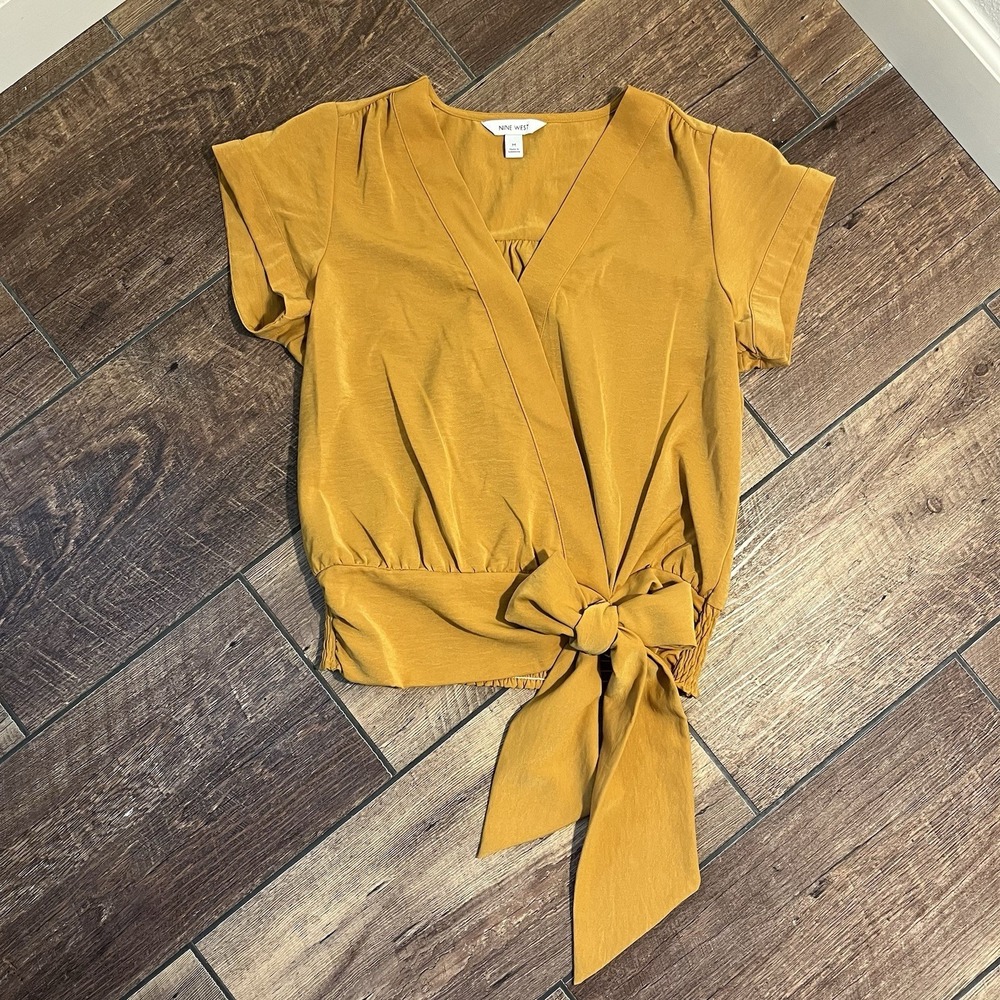 Nine West Wrap Top Women M Yellow Short Sleeve Bow Waist Smock Shirred Back